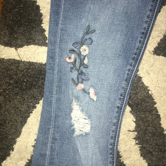 Embroidered lucky brand jeans - Picture 2 of 4